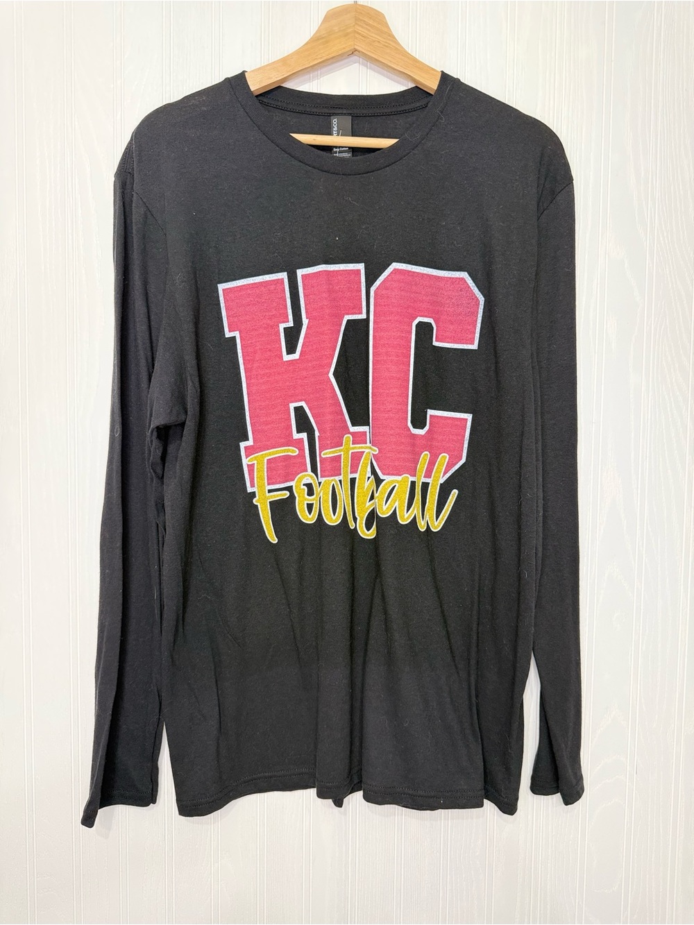 NWT Port & Co Kansas City Chiefs long sleeve shirt size M